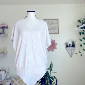 Express Short Sleeve Ribbed V-Neck Bodysuit Size L NWT